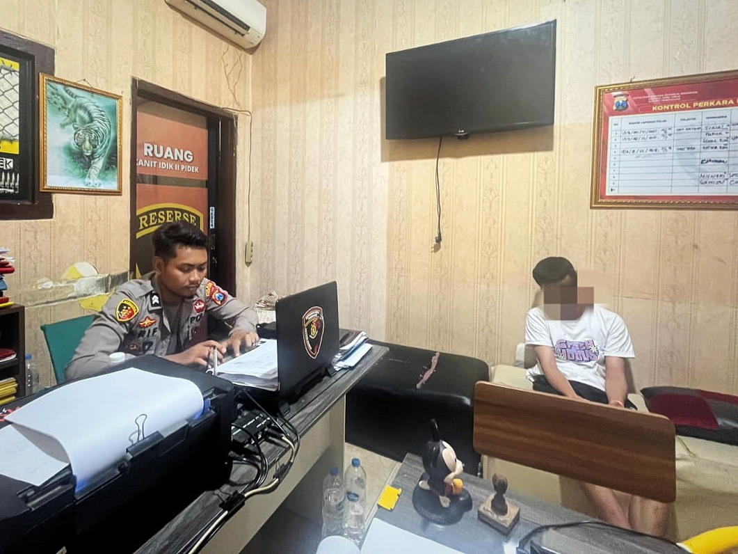 Polisi Amankan Provokator Kericuhan, Pertandingan Sepak Bola Antara MU Vs Persis Solo